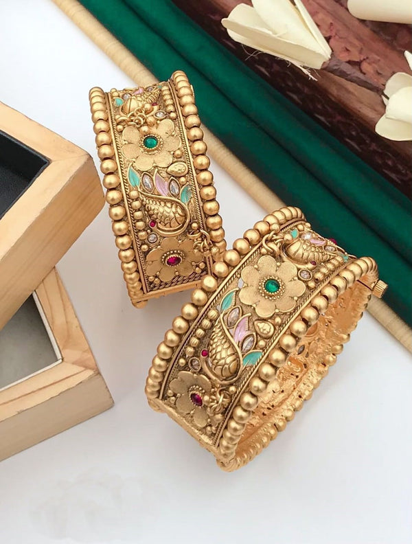 Gorgeous Golden attractive Design Bangles with Golden Pallets